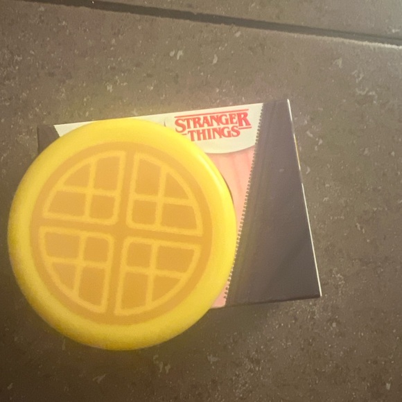 ColourPop Waffle Lip Mask in Red and Brown - Picture 3 of 5